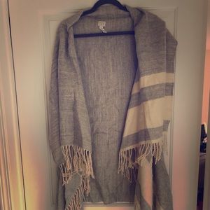Like New Grey Slouchy Sweater Wrap!